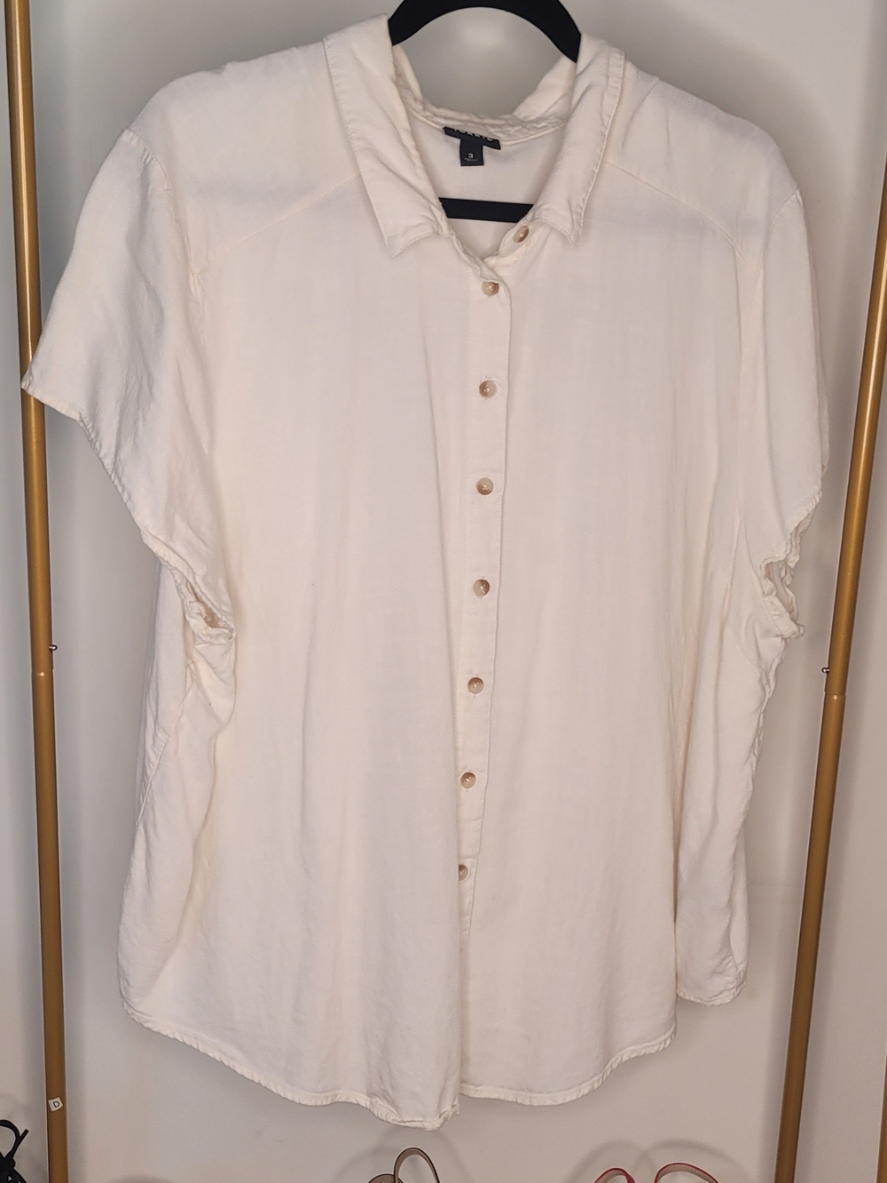 Torrid Cream Short-Sleeve Button-Down Shirt
